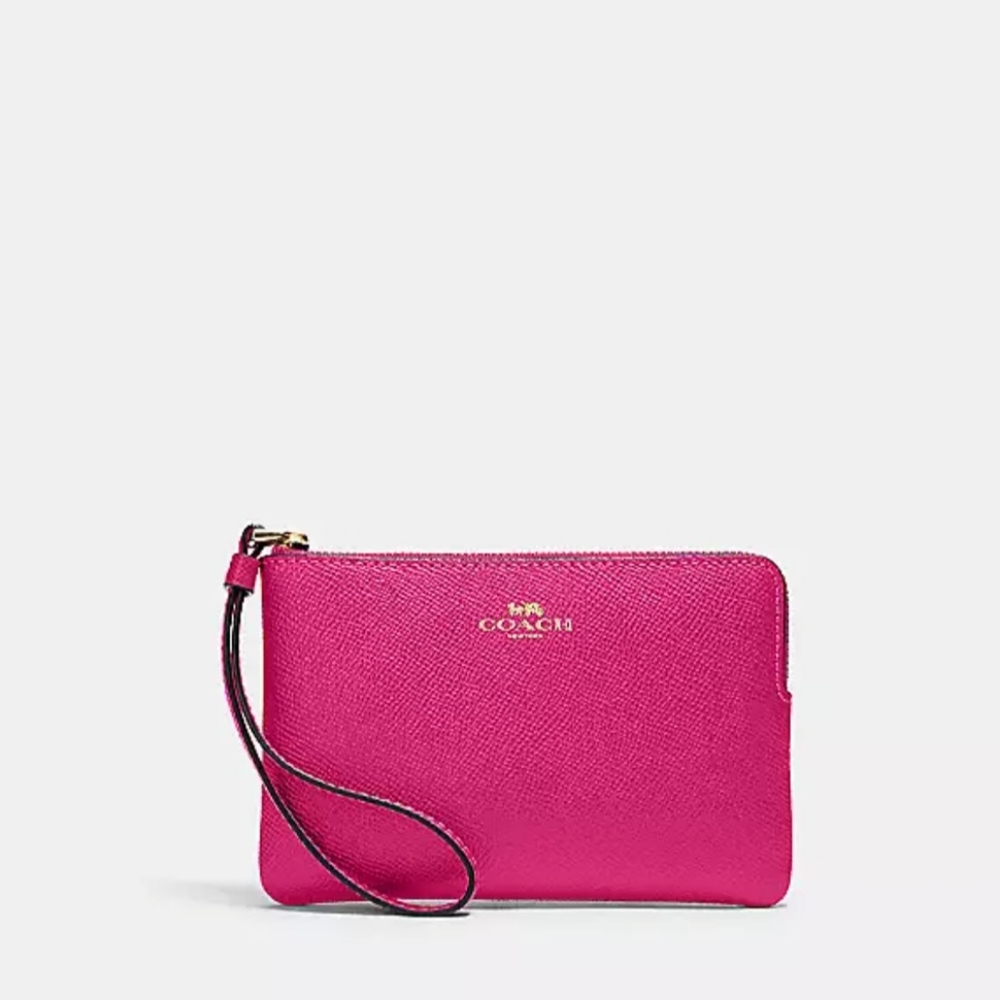NWT COACH Corner Zip Wristlet